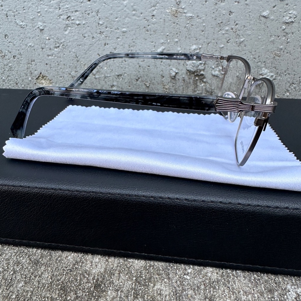 John Varvatos VJV189 52-18-145 Gunmetal Turtle Glasses - Picture 3 of 9